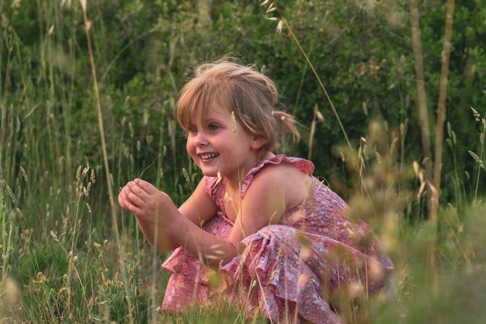 Des robes pour enfants fabriquées à partir d'anciennes robes.  