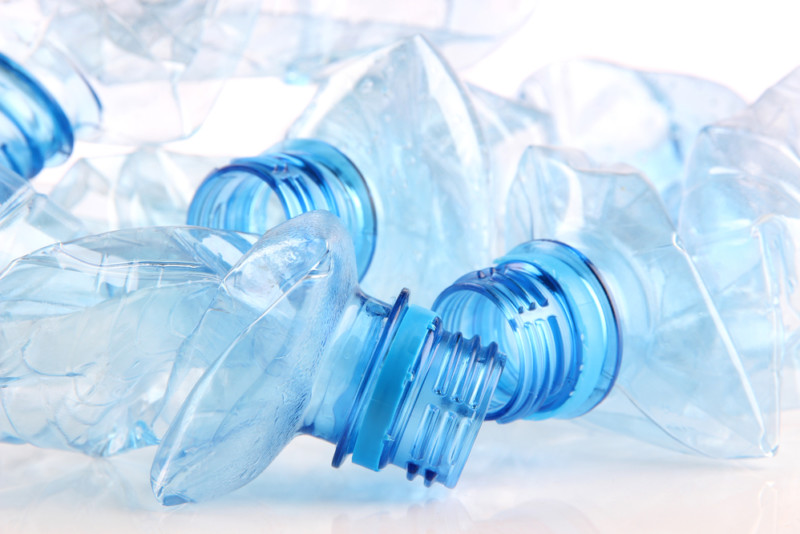 Les Comptoirs de la Bio ne vendront plus de bouteilles en plastique